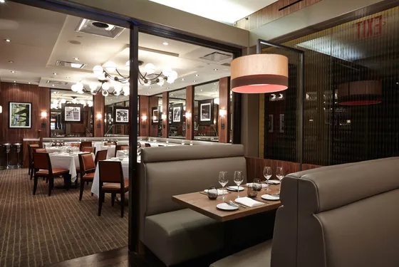 Een stijlvol restaurant in de VIP-lounge en voor privé-evenementen